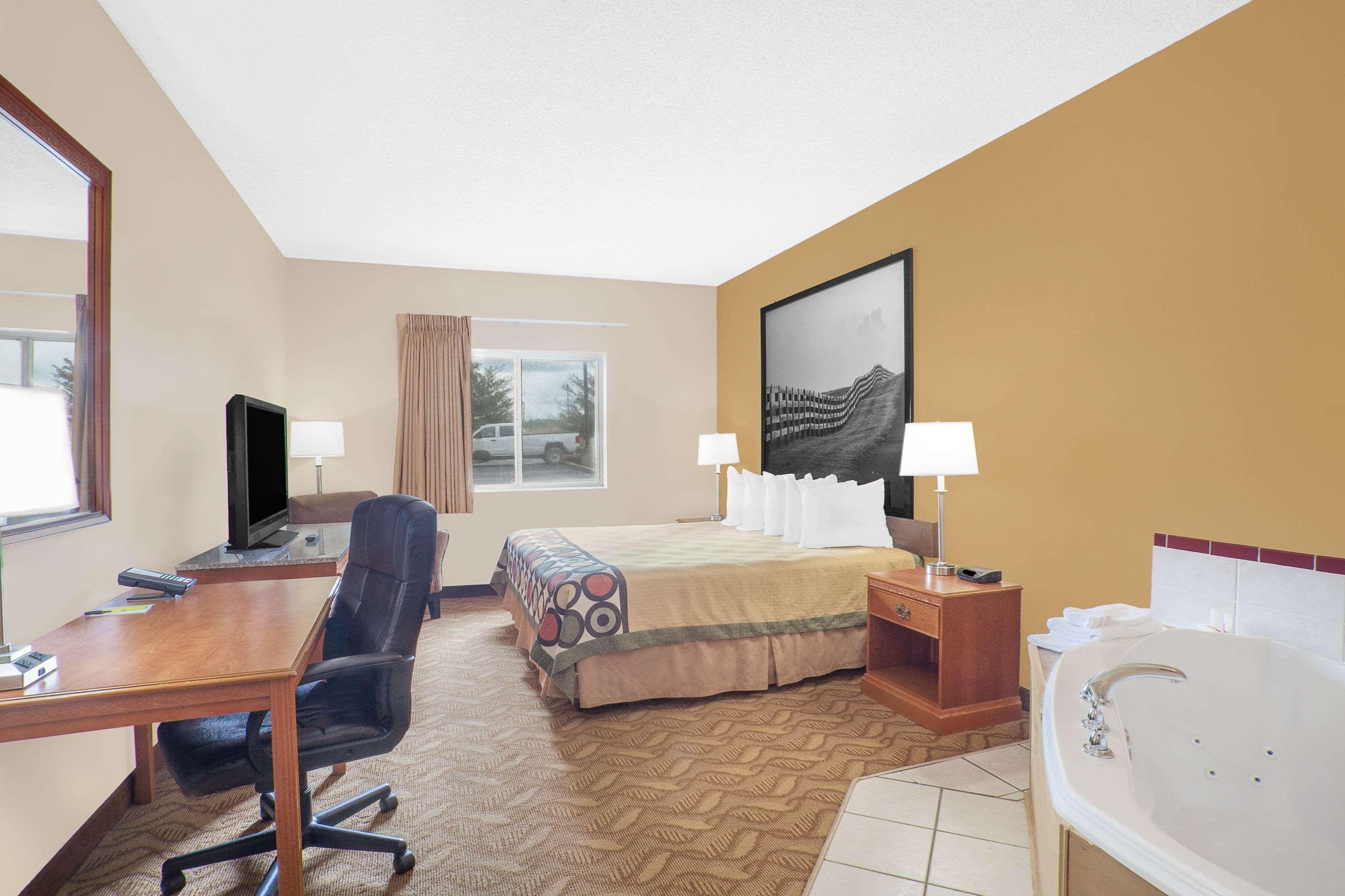 Super 8 By Wyndham Central City Exterior photo